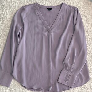 Ann Taylor Soft Purple V-Neck Blouse, Sz M, EUC
